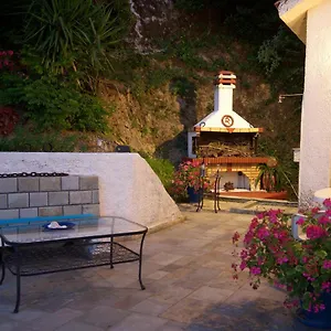 https://villa-fanendes.kefaloniahotels.net